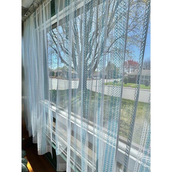 Vintage 80s mesh curtain, white, powder blue vertical stripes, open weave, for 1 - Picture 4 of 9